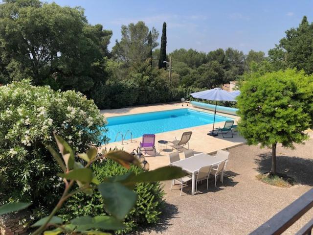 Nimes Calme Villa Bagian luar foto